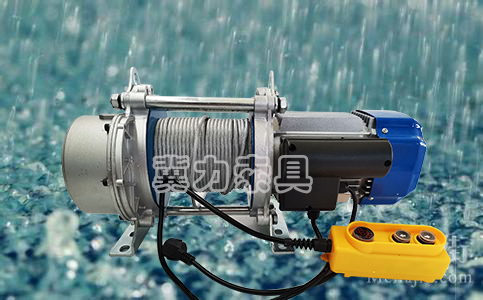 淋雨的電動(dòng)提升機不能使用