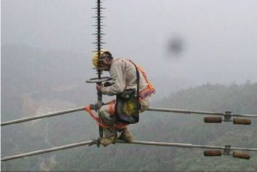高壓線(xiàn)工作人員