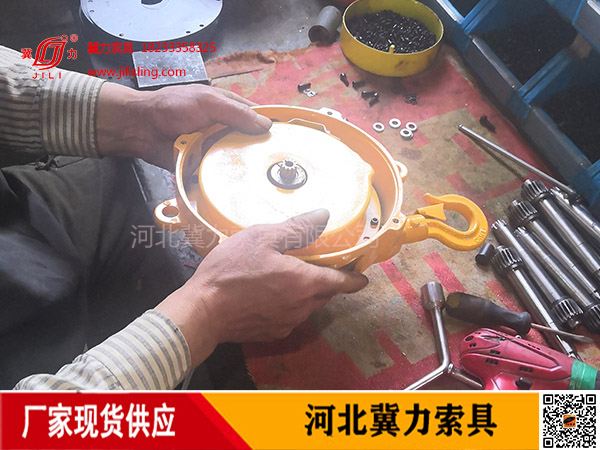拉力平衡器內(nèi)部結(jié)構(gòu)及現(xiàn)場(chǎng)組