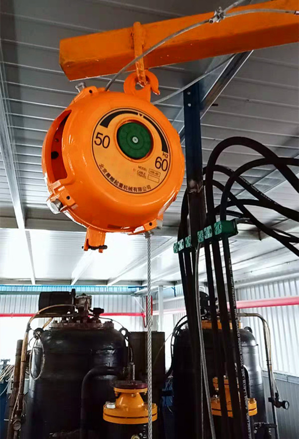 彈簧平衡器施工現場(chǎng)設備拖纜懸掛提高施工效率
